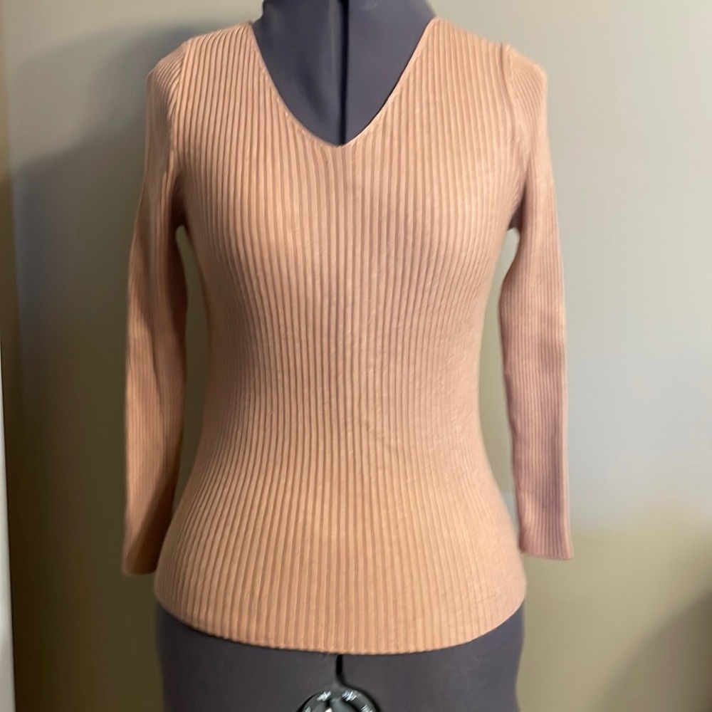 No Brand sweater.